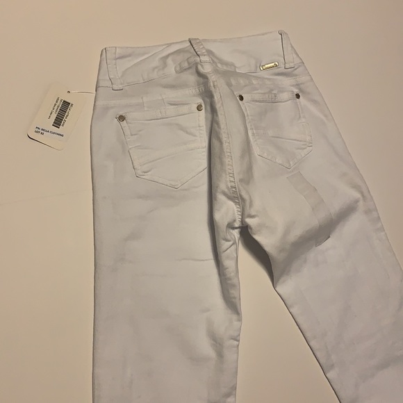 🆕 Trucco’s White Stretchy Boot Cut Flares - Women’s Size 4 - Picture 4 of 8